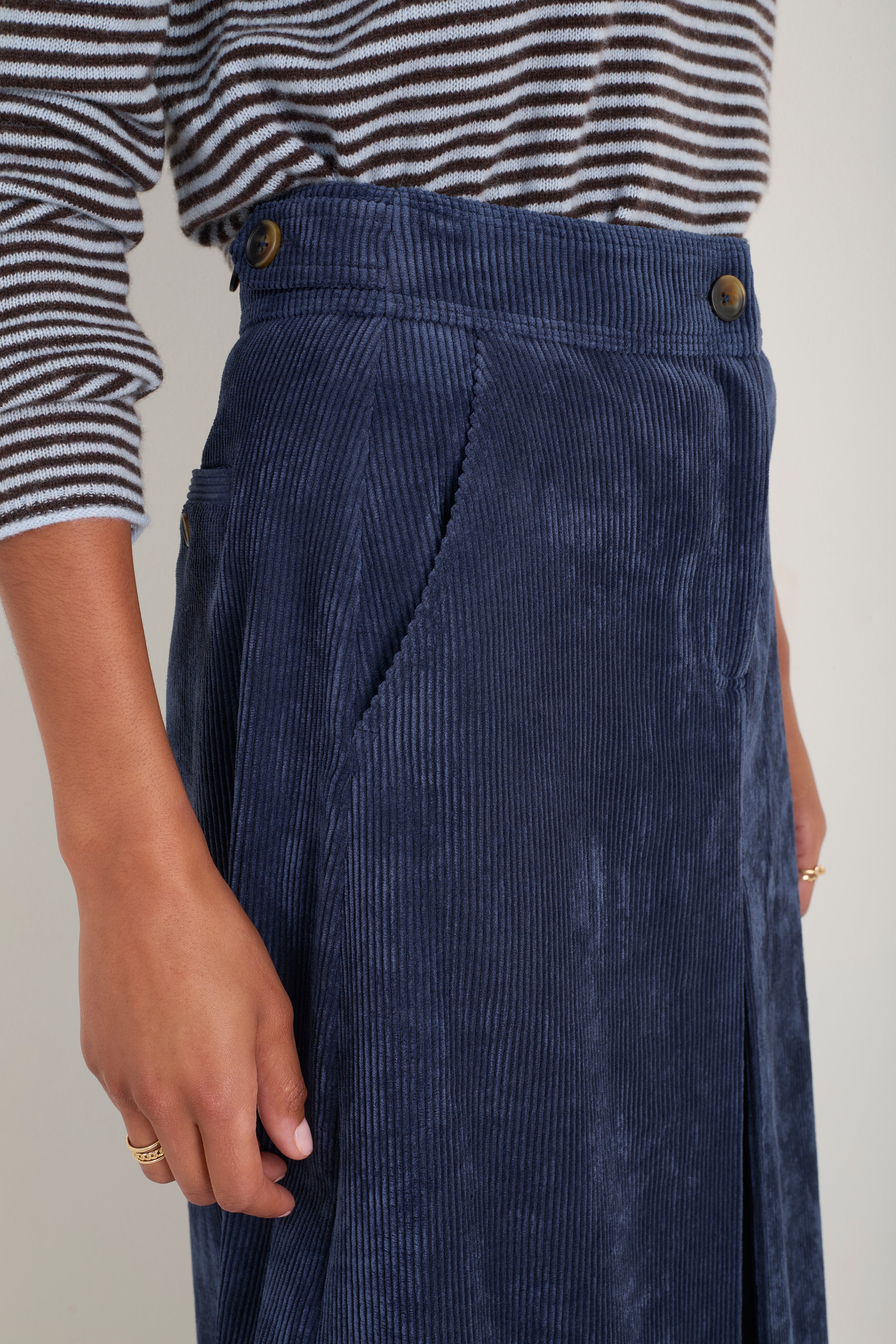 Carina Cord Skirt - Midnight – WYSE London