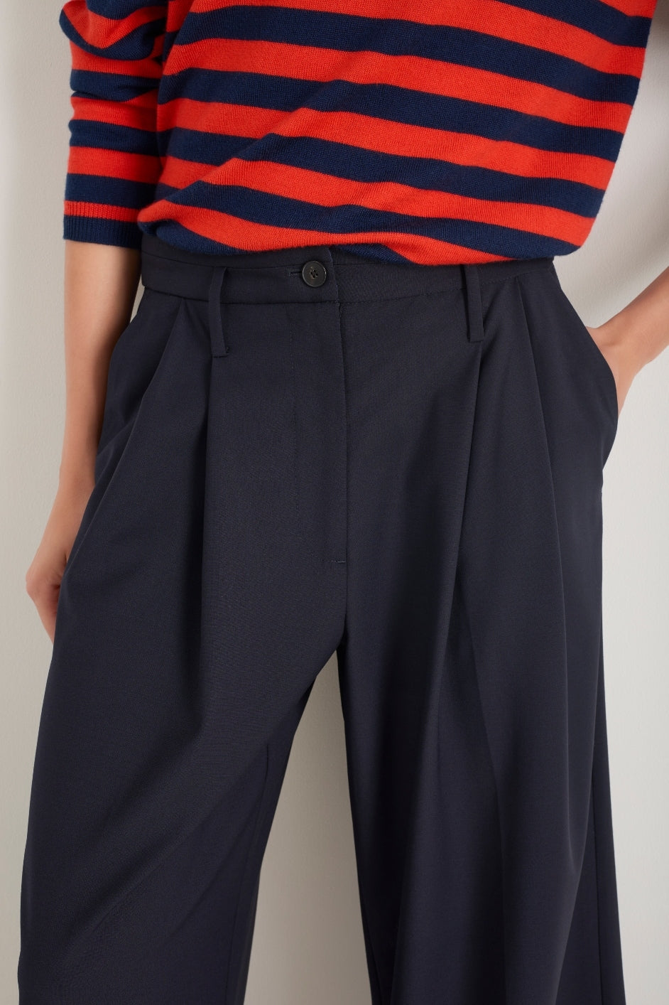 Cath x WYSE Audrey Crop Pleat Trouser - Midnight – WYSE London