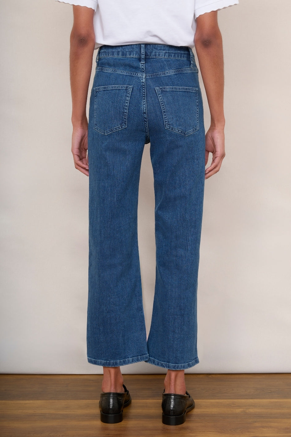 Flossie Carpenter Flare Cropped Jean - Mid Wash – WYSE London