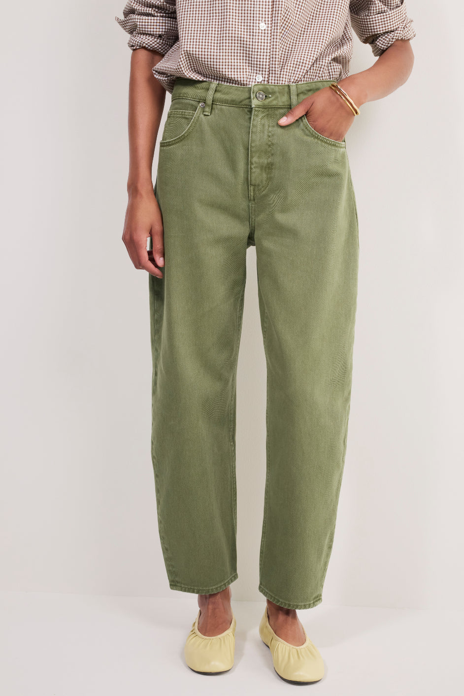 Abbey Barrel Leg Jean - Khaki