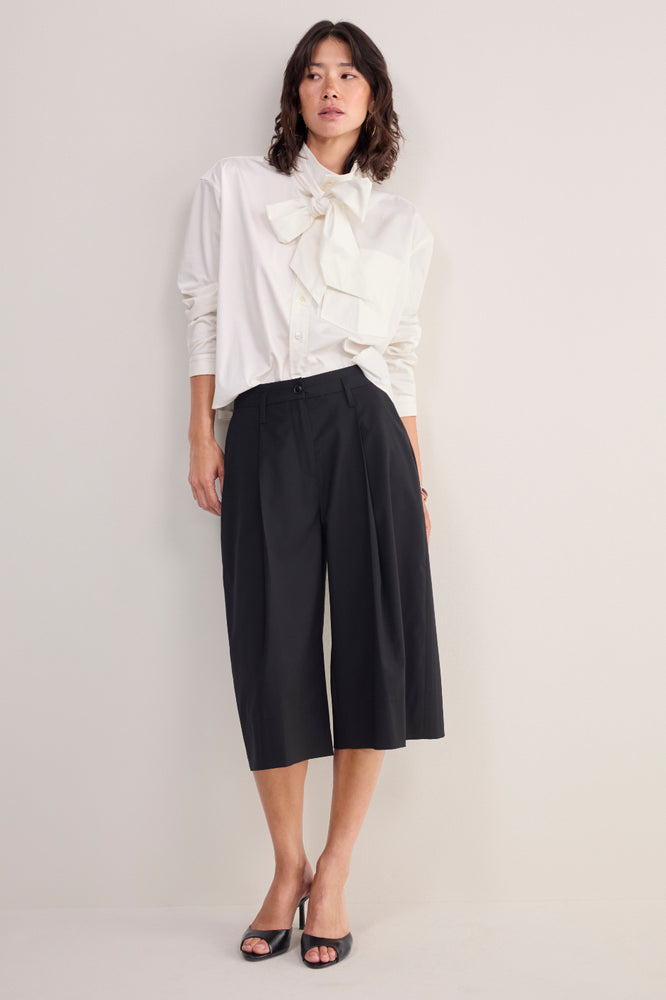Betty Bermuda Wool Blend Short - Black
