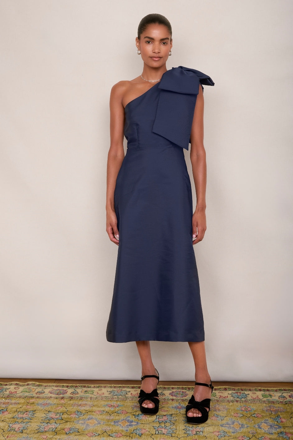 Brydie Bow Dress - Midnight – WYSE London