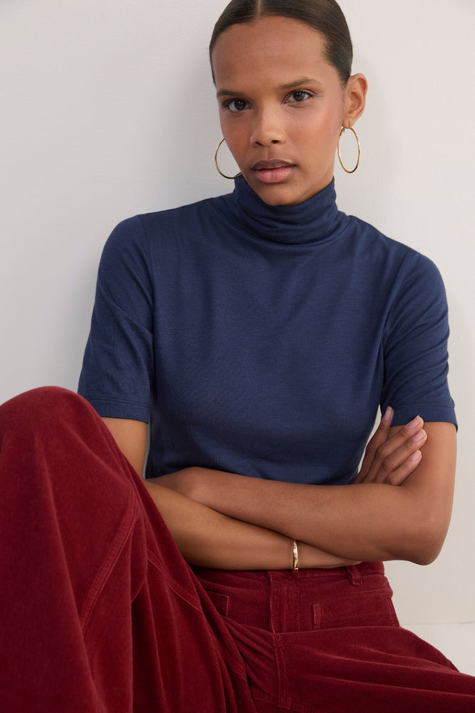 Carly Wool Blend Short Sleeve Top - Midnight