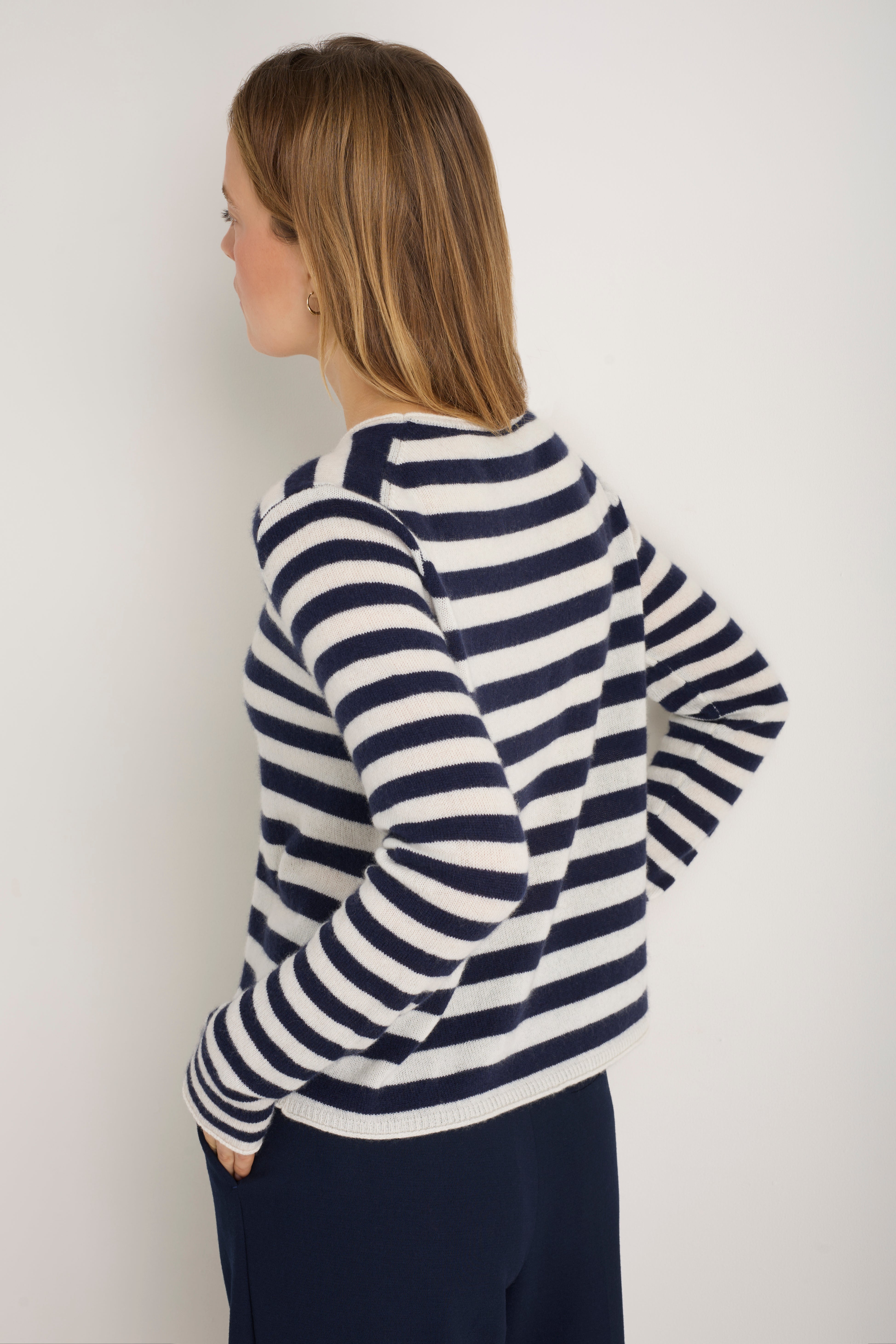 Chrissie Cashmere Jumper - Ecru/Midnight Stripe