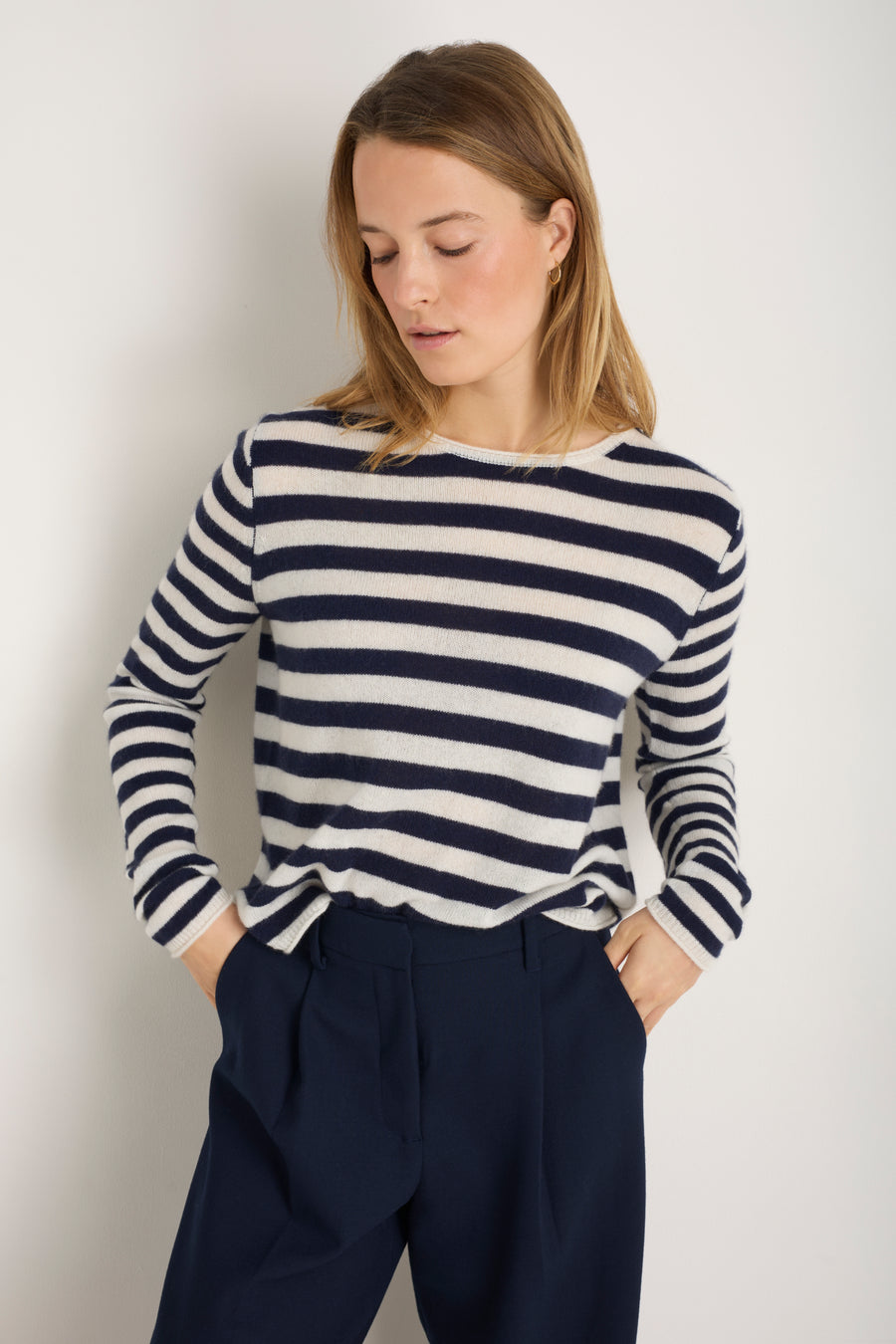 Chrissie Cashmere Jumper - Ecru/Midnight Stripe