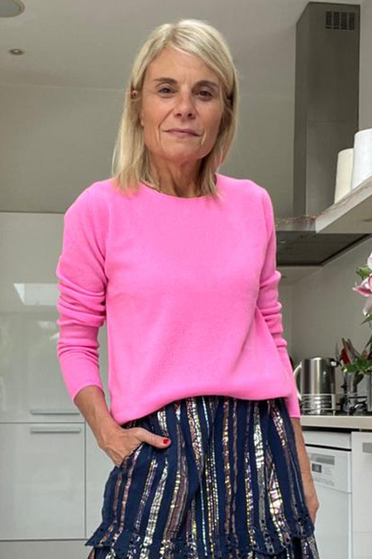 Chrissie Cashmere Jumper Light Neon Pink WYSE London