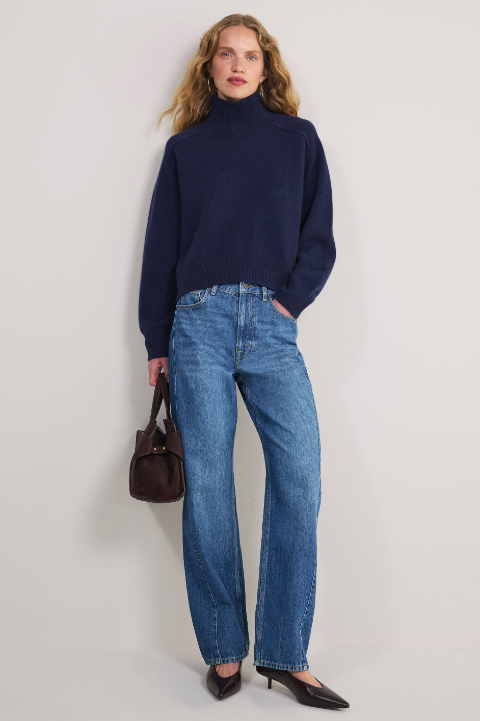 Elsie Barrel Leg Jean - Mid Wash