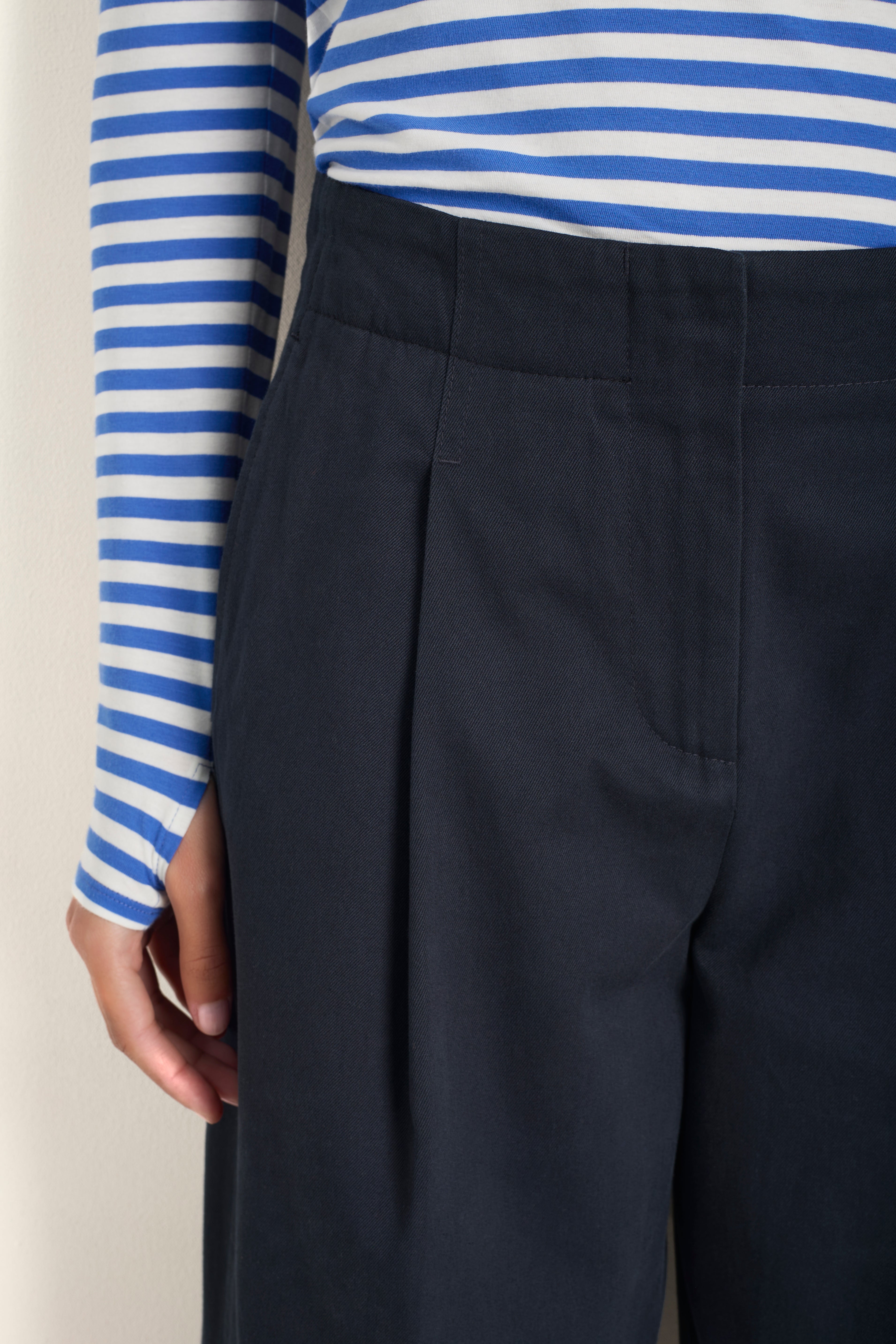 Etta Pleat Front Tapered Trouser - Deep Midnight