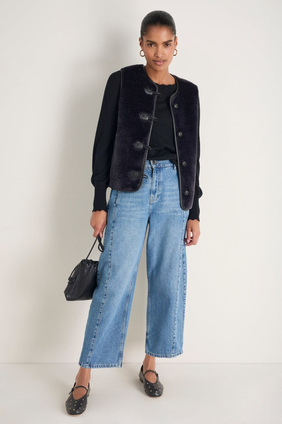 Fleurine Scallop Jumper - Black