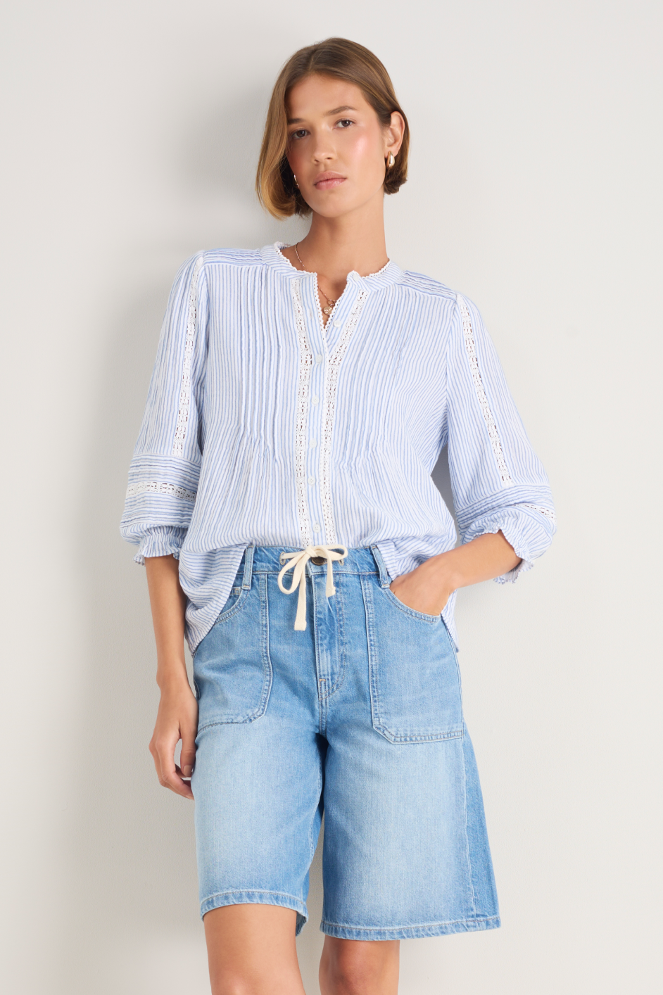 Tallulah Carpenter Tie Short - Light Wash