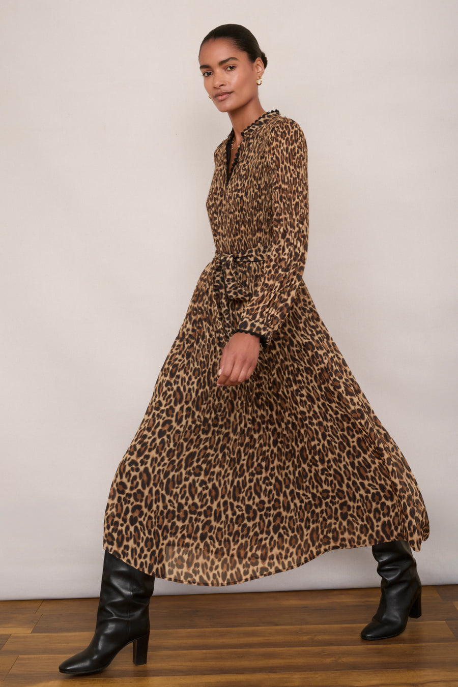 plisse dress Amal Esmevie Glossy woven satin boasts a luxe plisse texture as it falls from adjustable spaghetti straps into a flattering sweetheart neckline with trendy V Plisse Maxi Dress - Warda