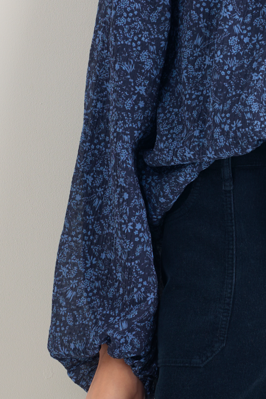 Connie Silk Blend Top - Midnight Mono Floral