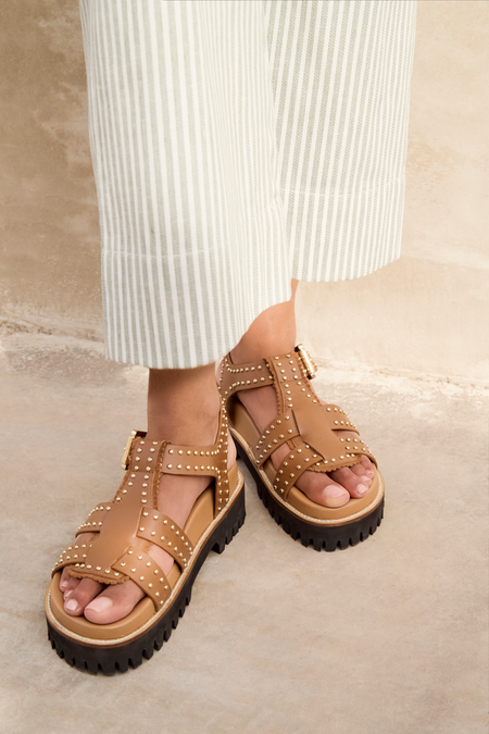 Annie Chunky Sandal - Tan Studs