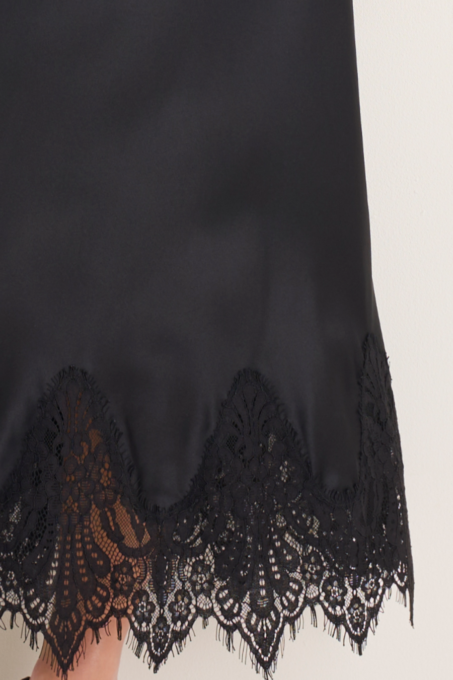 DB x WYSE Silk Lace Skirt - Black