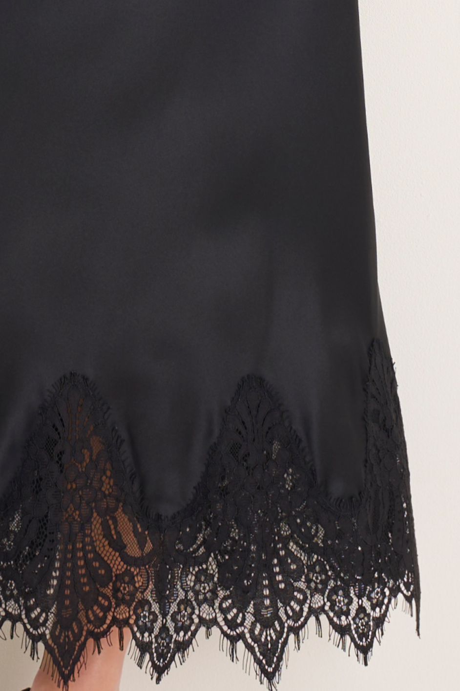 DB x WYSE Silk Lace Skirt - Black