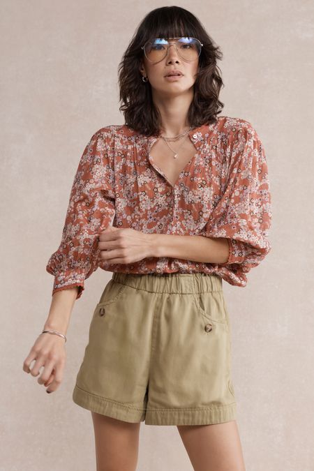 Tory Button Pocket Short - Soft Sage