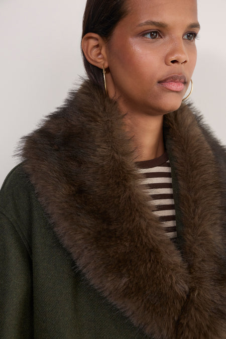 Lara Faux Fur Collar - Chocolate