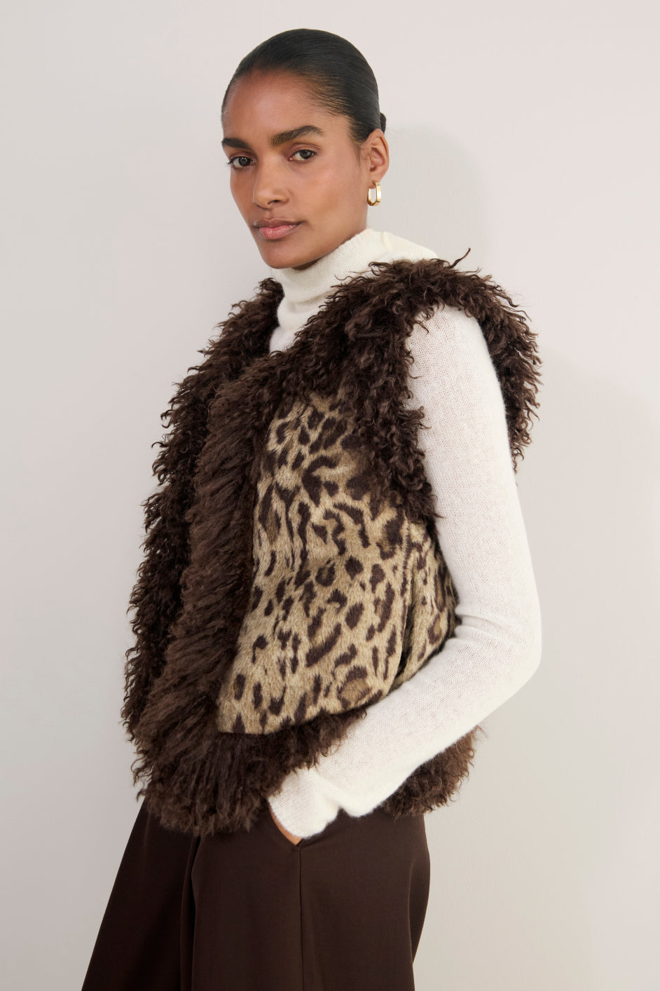 Lara Shaggy Faux Fur Reversible Gilet - Chocolate/Leopard