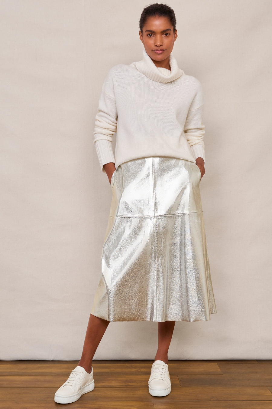 Lateisha Faux Leather Skirt - Silver – WYSE London