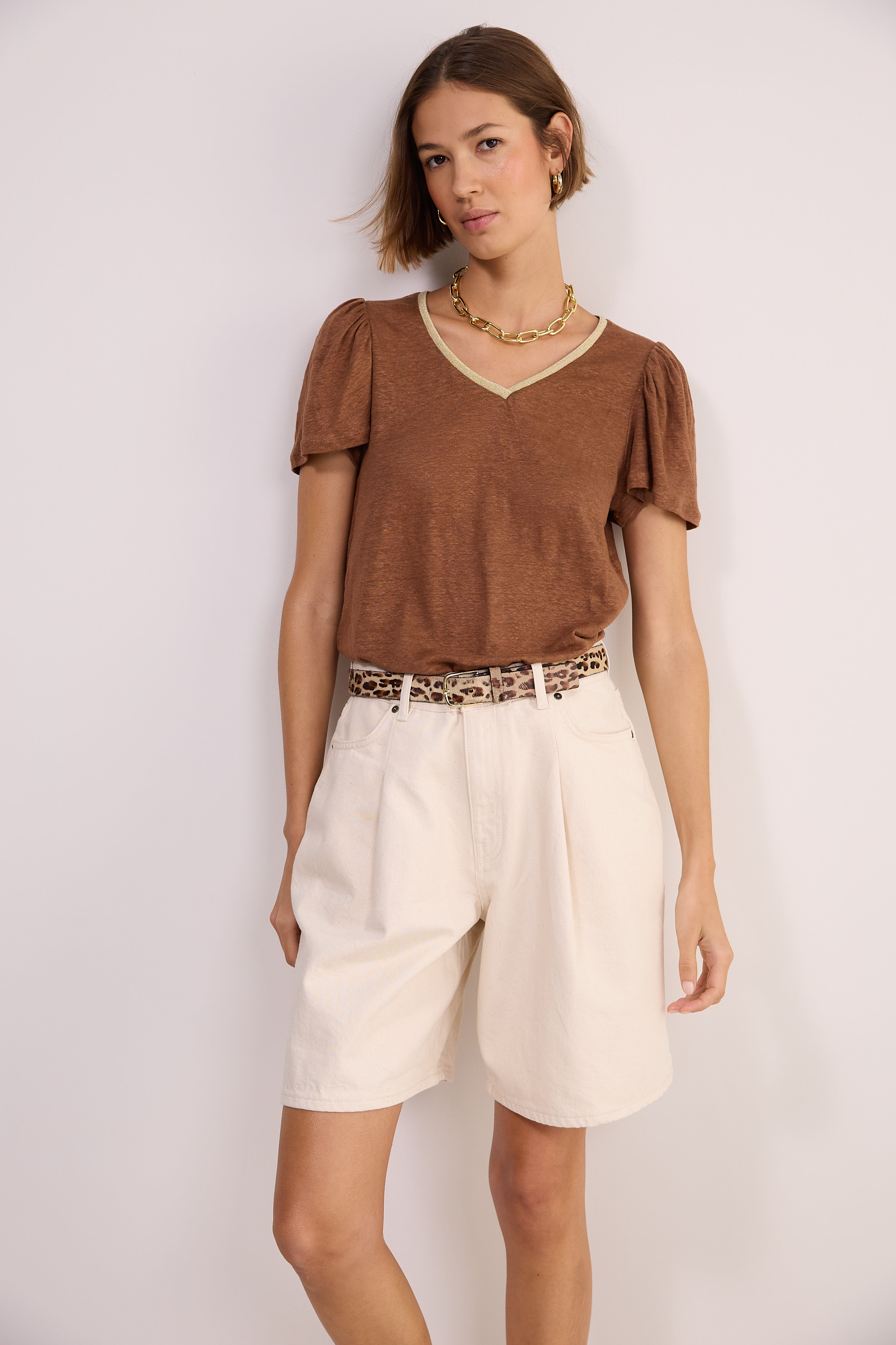 Lily Linen V-Neck Tee - Toffee