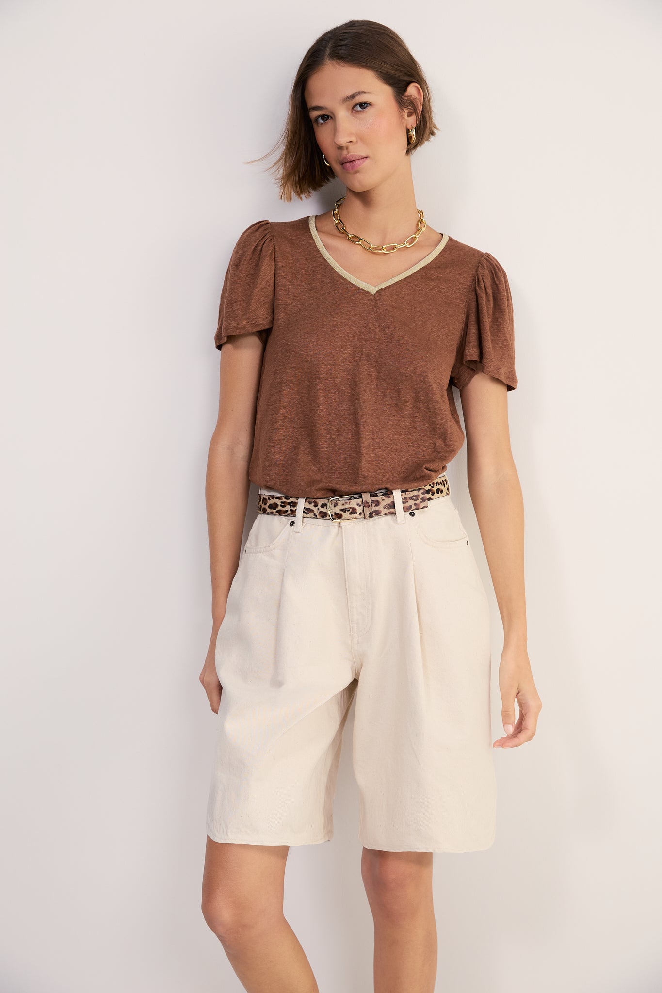 Lily Linen V-Neck Tee - Toffee