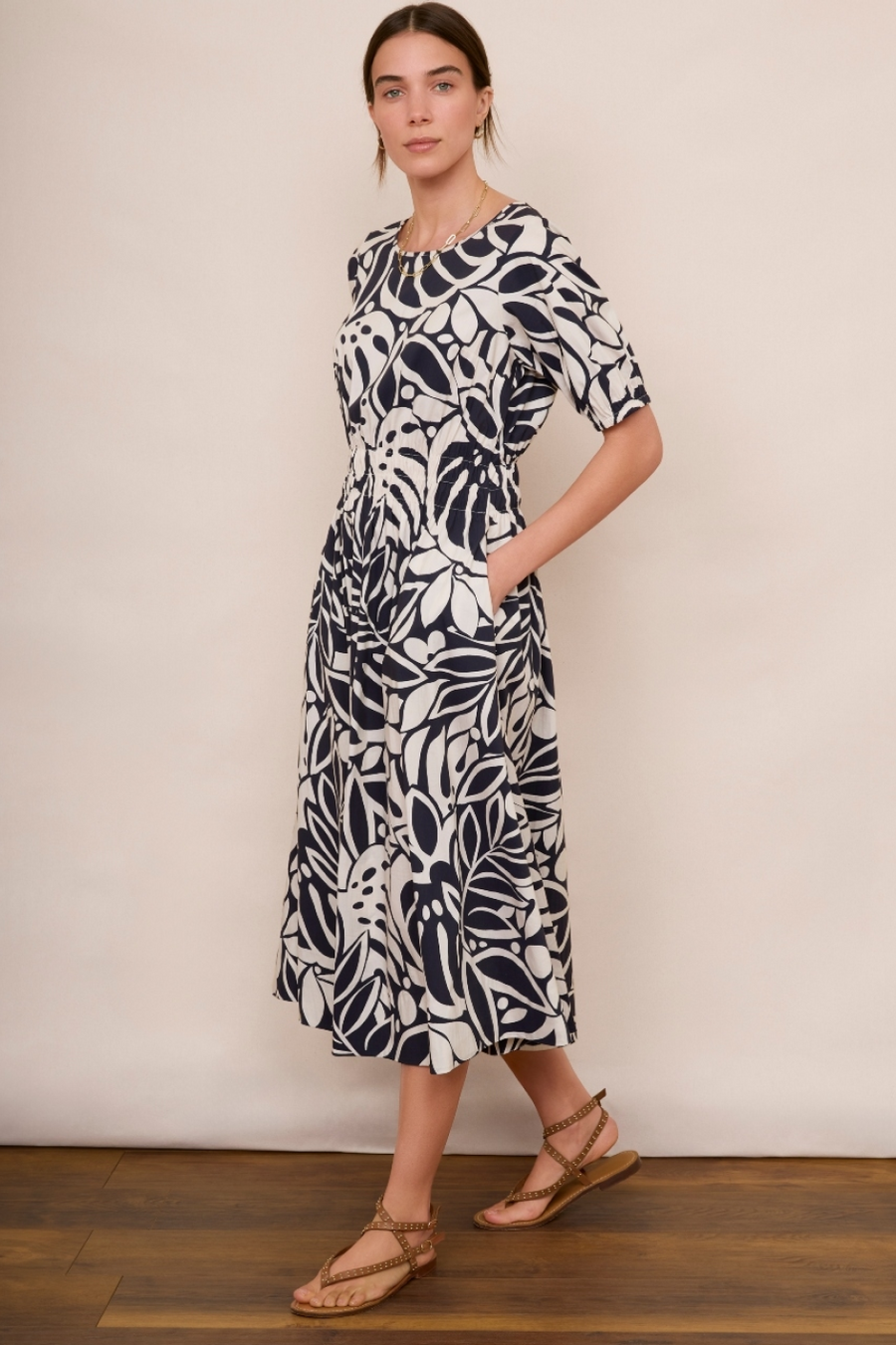 Madeleine Dress Midnight/Ecru – WYSE London