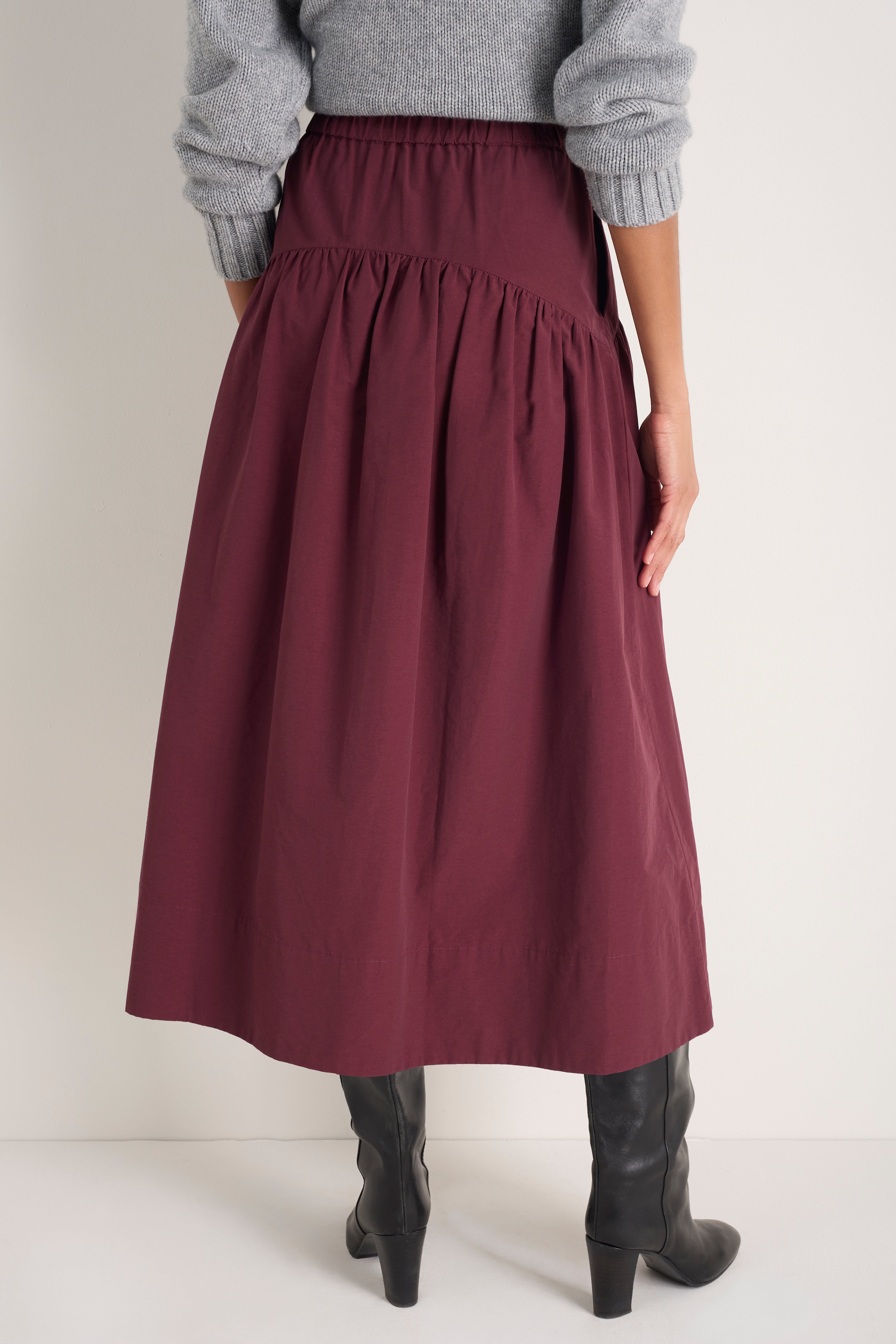 Naomi Seamed Skirt - Plum