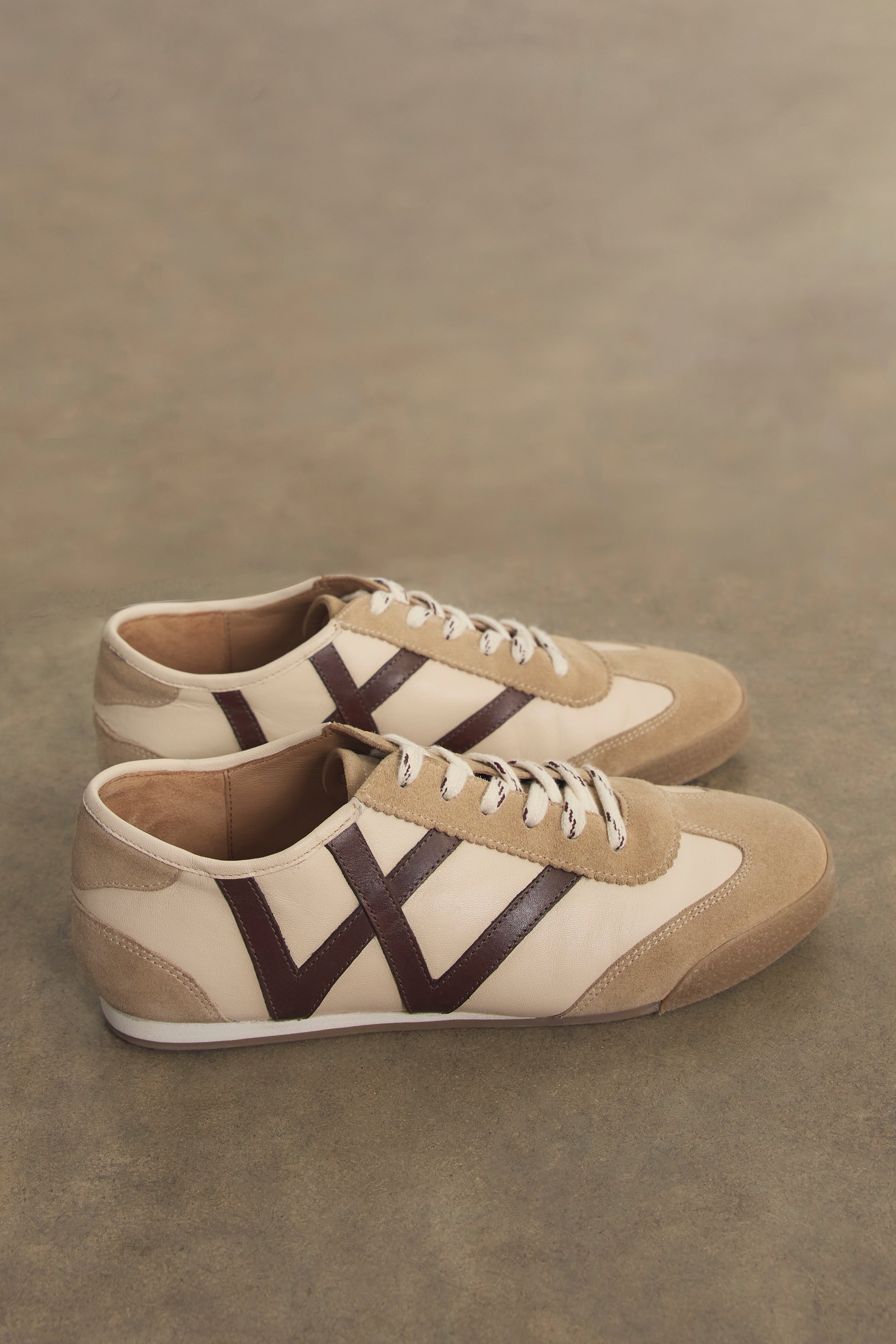 Gaia Trainer - Sand/Cocoa