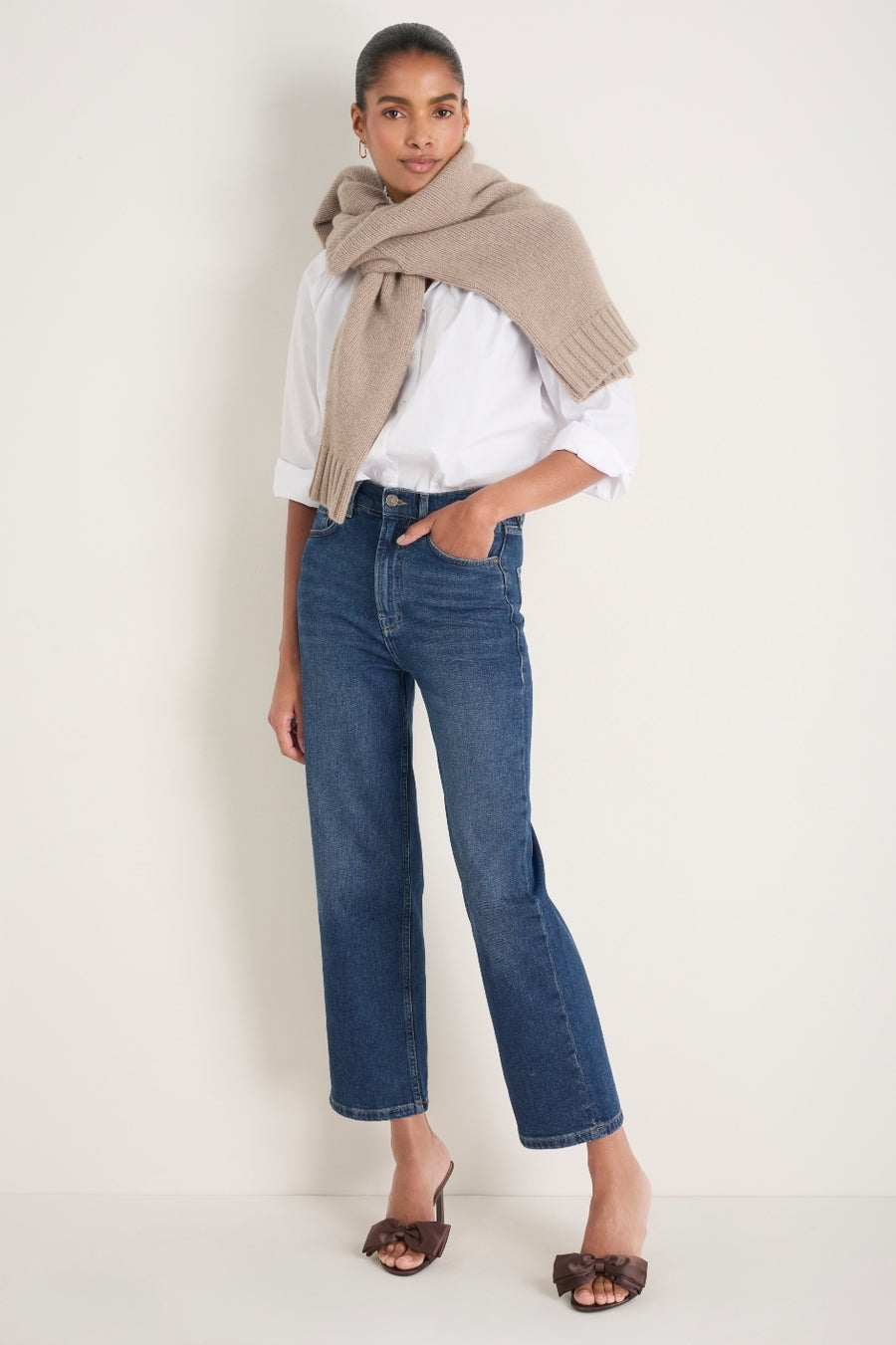 Saffie Straight Leg Jean - Mid Wash