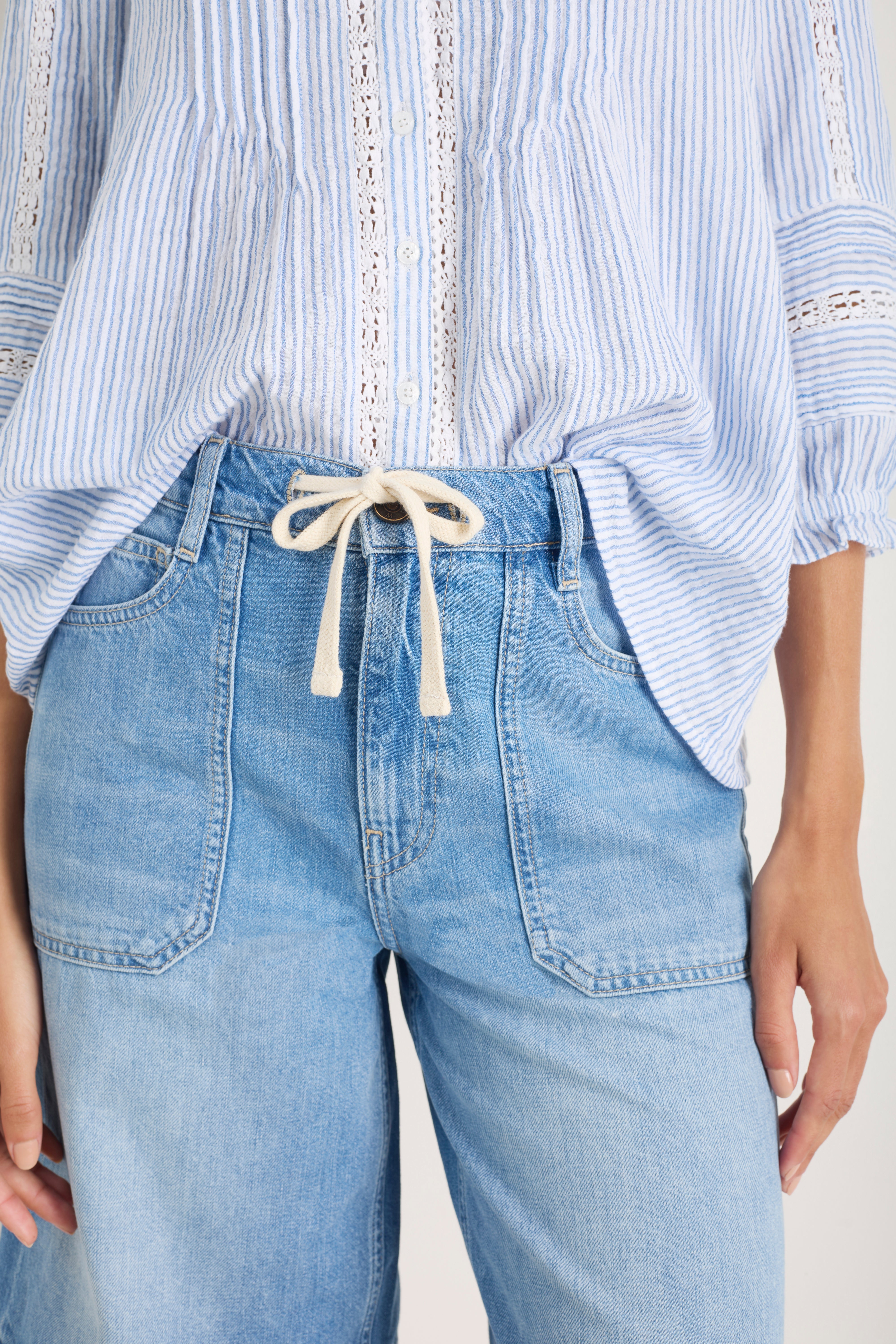 Tallulah Carpenter Tie Short - Light Wash