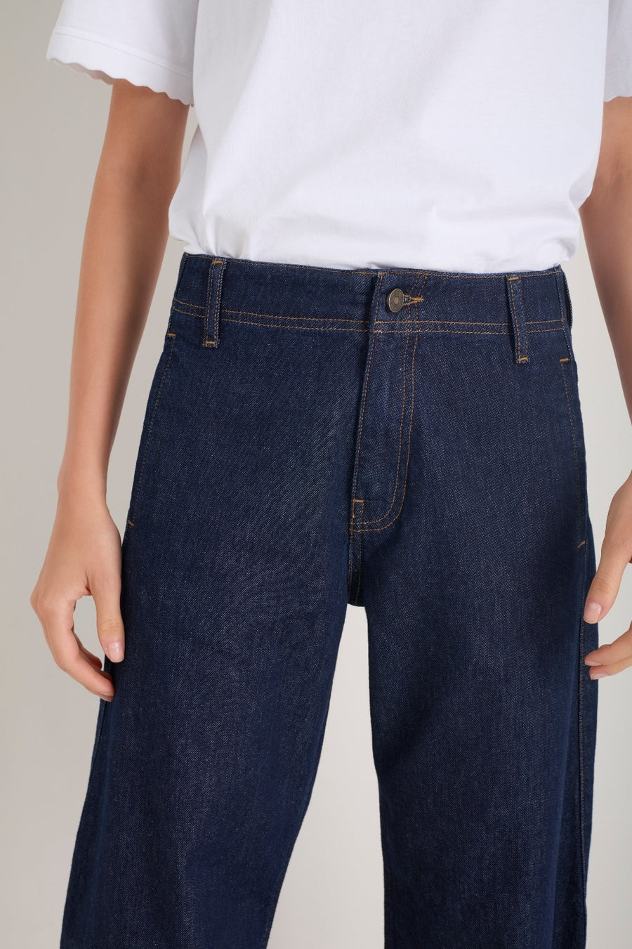 Thalia Barrel Jean - Rinse Wash